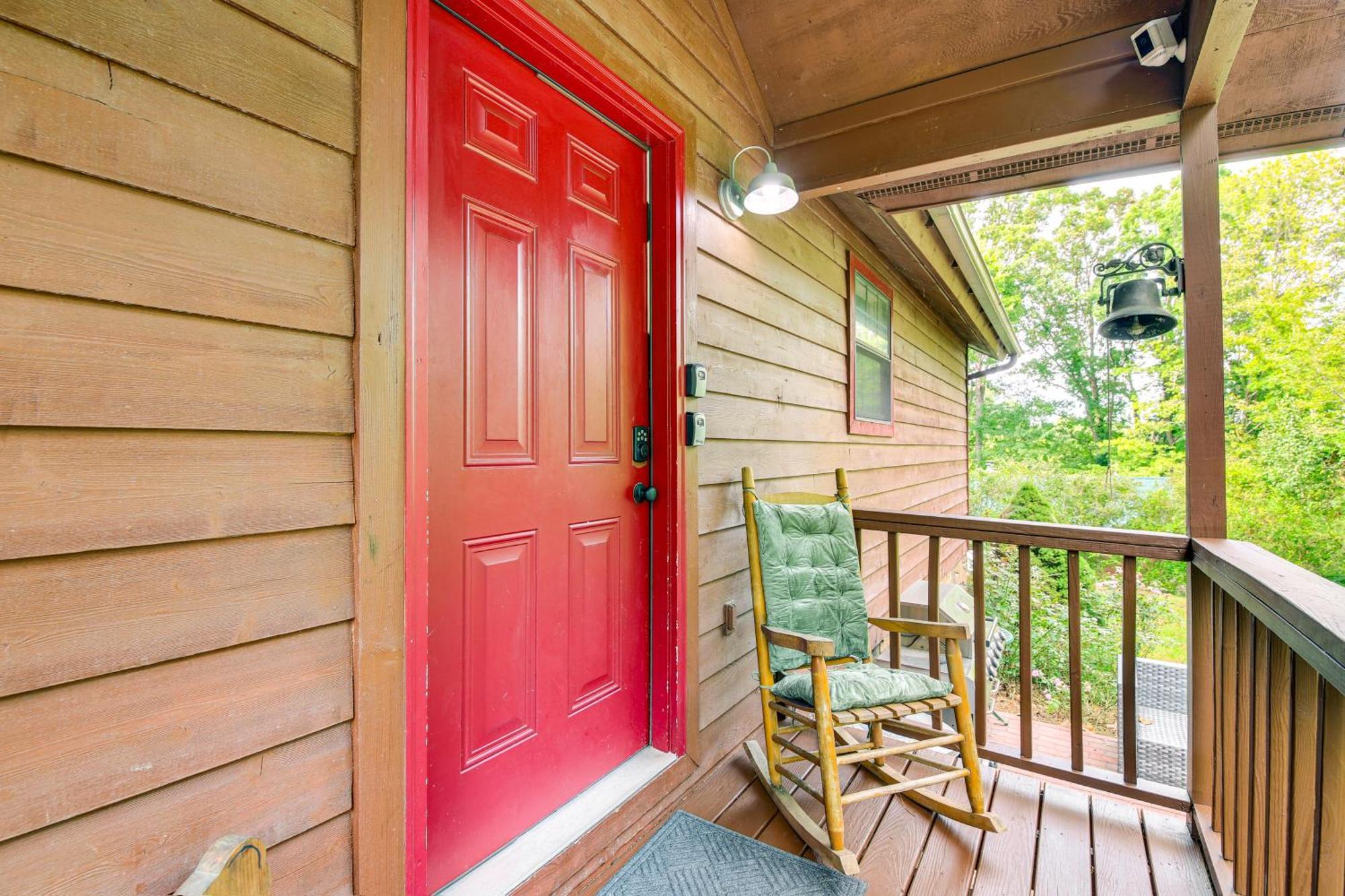 Pet-Friendly Sevierville Rental With Private Hot Tub Экстерьер фото