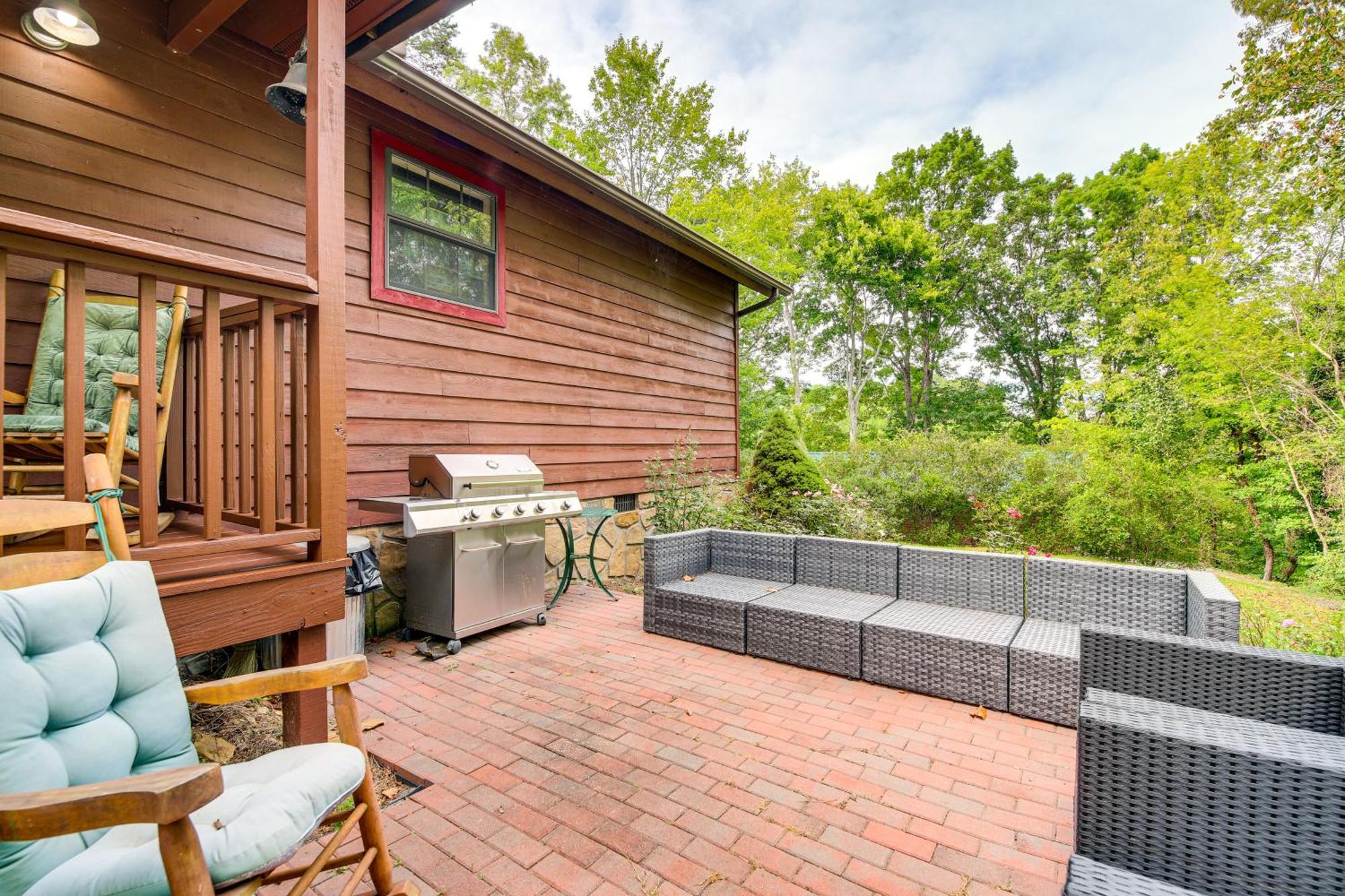 Pet-Friendly Sevierville Rental With Private Hot Tub Экстерьер фото